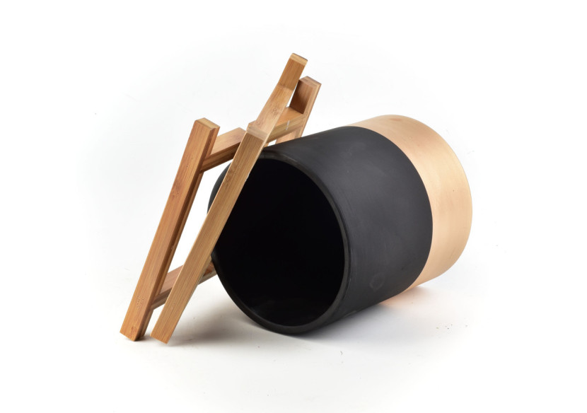 Vase AVA GOLD - Céramique sur pied en bois 18 x 20 cm - HTYE3883-PROM - Mondex Vase AVA GOLD - Céramique sur pied en bois 18 x 20 cm - HTYE3883-PROM - Mondex