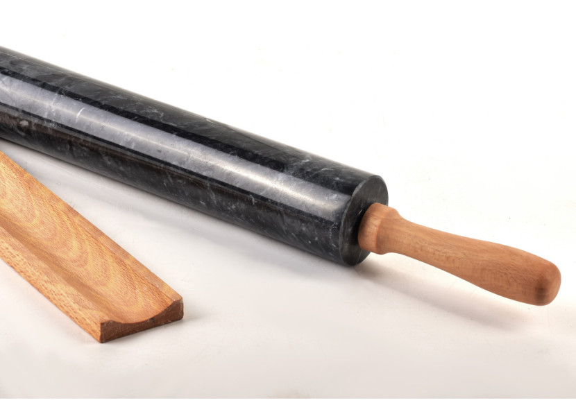 Rouleau à pâtisserie MODERN KITCHEN - Pierre naturelle avec poignées en bois 46x5,5cm - HTUA9683 - Allesken