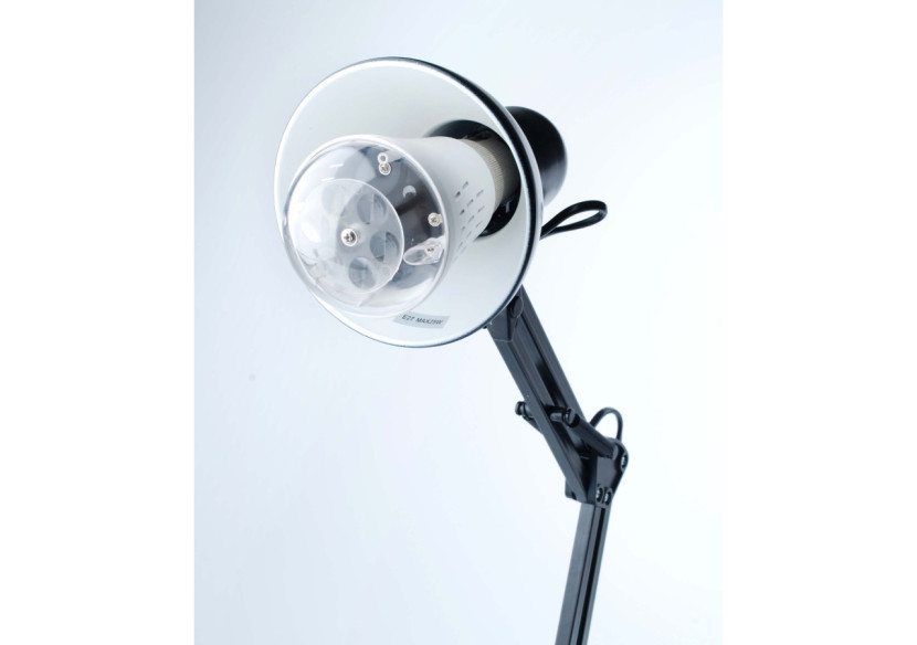 Projecteur LED - Effet lumineux mignon en quatre couleurs - HTCH1244-PROM - Mondex Projecteur LED - Effet lumineux mignon en quatre couleurs - HTCH1244-PROM - Mondex