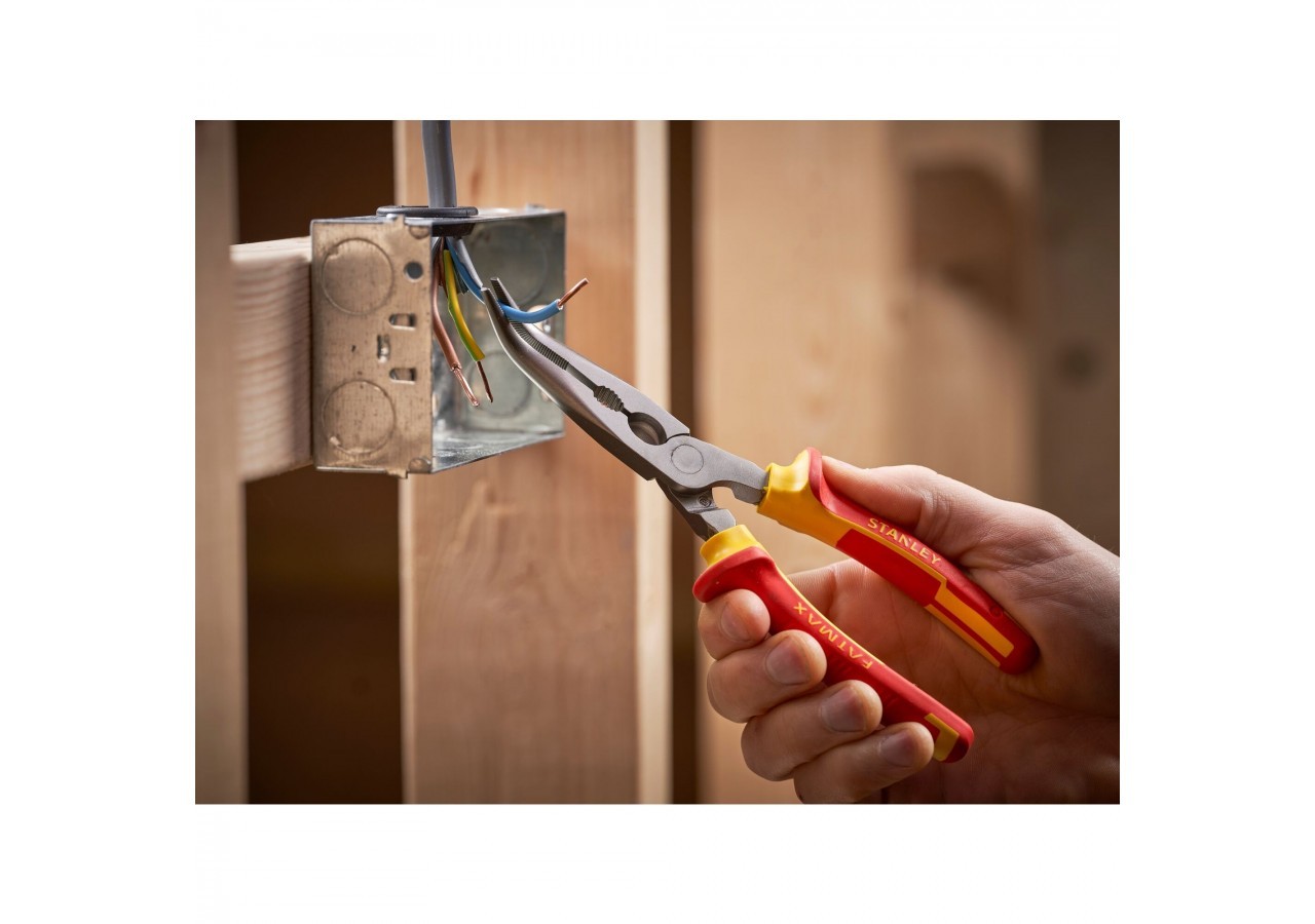 PINCE A BECS 1/2 RONDS LONGS COUDES 200MM ISOLEE 1000V - 0-84-008 - Stanley