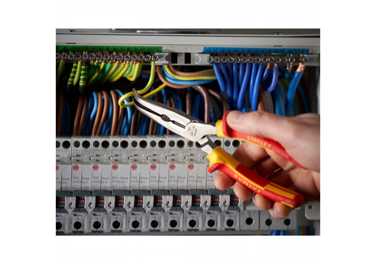 PINCE A BECS 1/2 RONDS LONGS COUDES 200MM ISOLEE 1000V - 0-84-008 - Stanley