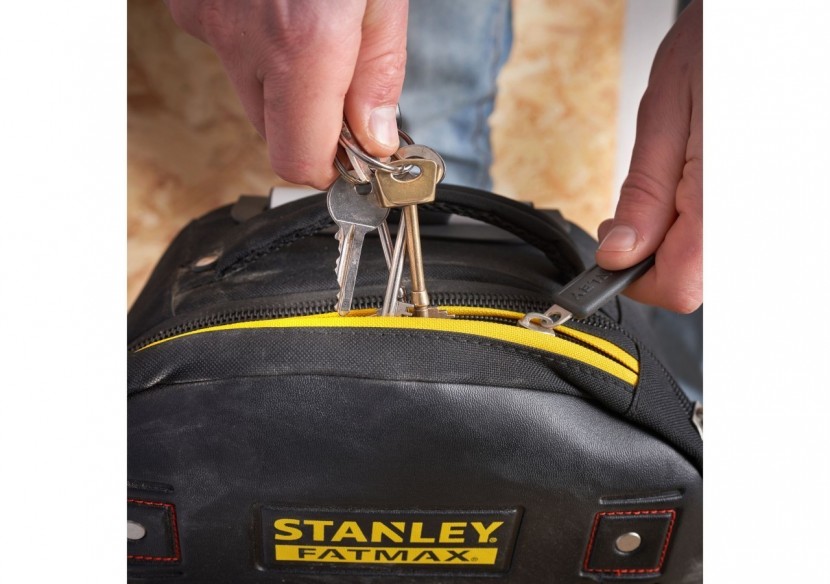 SAC A DOS PORTE-OUTILS A ROULETTES FATMAX - 1-79-215 - Stanley SAC A DOS PORTE-OUTILS A ROULETTES FATMAX - 1-79-215 - Stanley