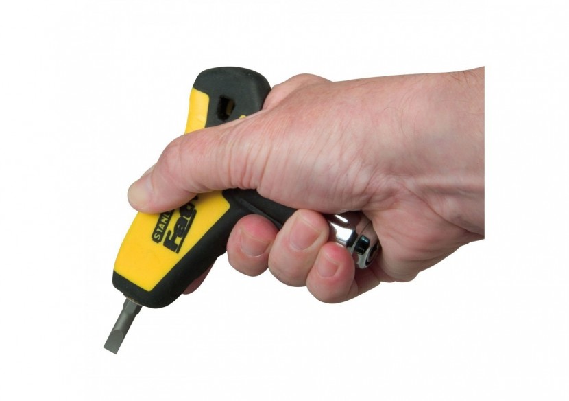 JEU DE CLÉS A CLIQUET MANCHE "T" FATMAX - 27 PIECES - 0-79-153 - Stanley