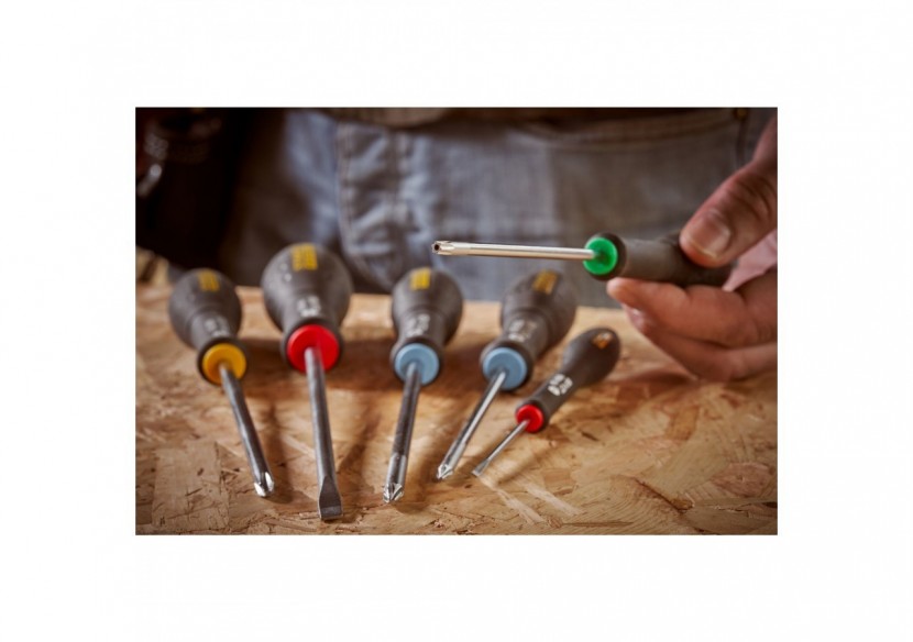 TOURNEVIS ELECTRICIEN + MECANICIEN + PHILLIPS + POZI + TORX - JEU DE 10 PCS FATMAX - FMHT0-62128 - Stanley
