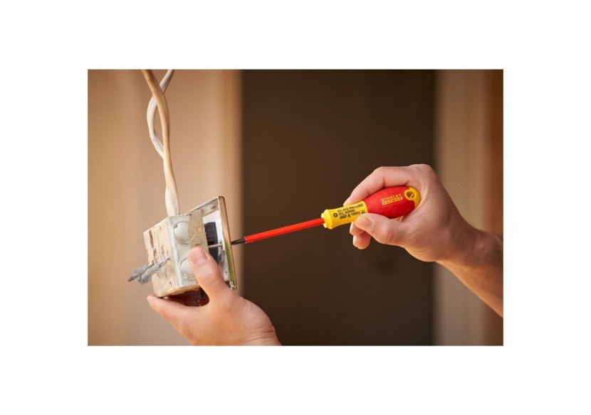 TOURNEVIS ISOLES 1000V ELECTRICIEN + PHILLIPS + POZI + TESTEUR - JEU DE 10PCS FATMAX - FMHT62573-0 - Stanley