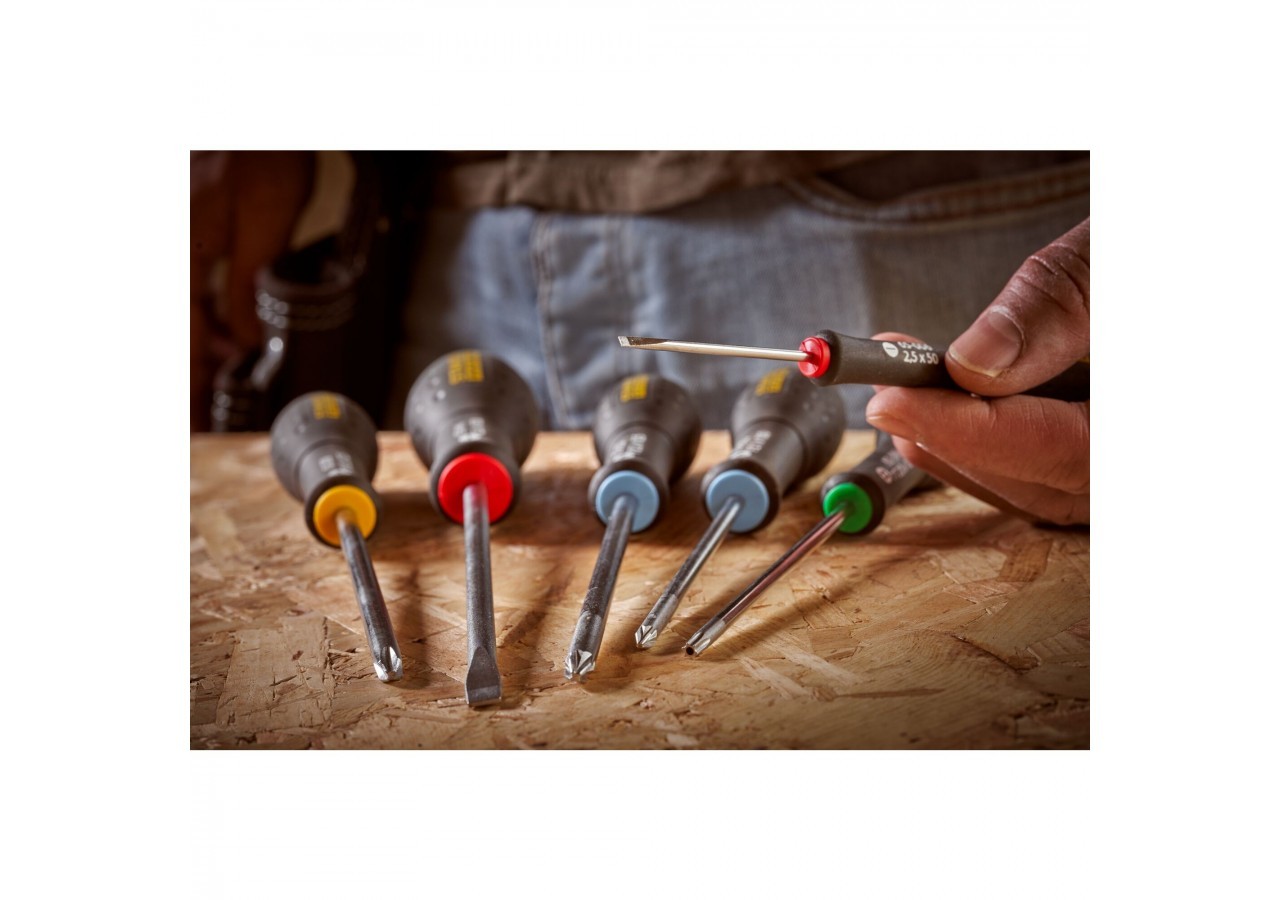 TOURNEVIS ELECTRICIEN + MECANICIEN + PHILLIPS + POZI - JEU
 DE 12PCS FATMAX - FMHT65426-0 - Stanley