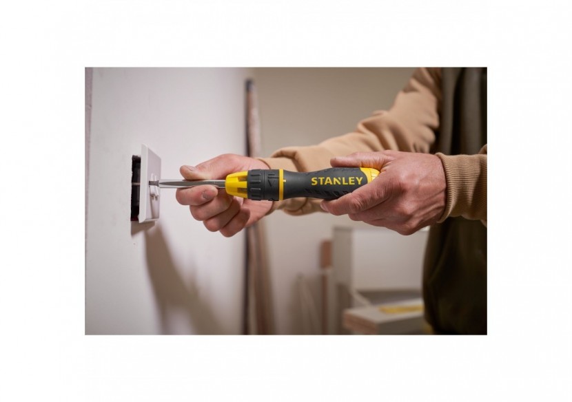 TOURNEVIS PORTE-EMBOUTS A CLIQUET + 10 EMBOUTS - 0-68-010 - Stanley