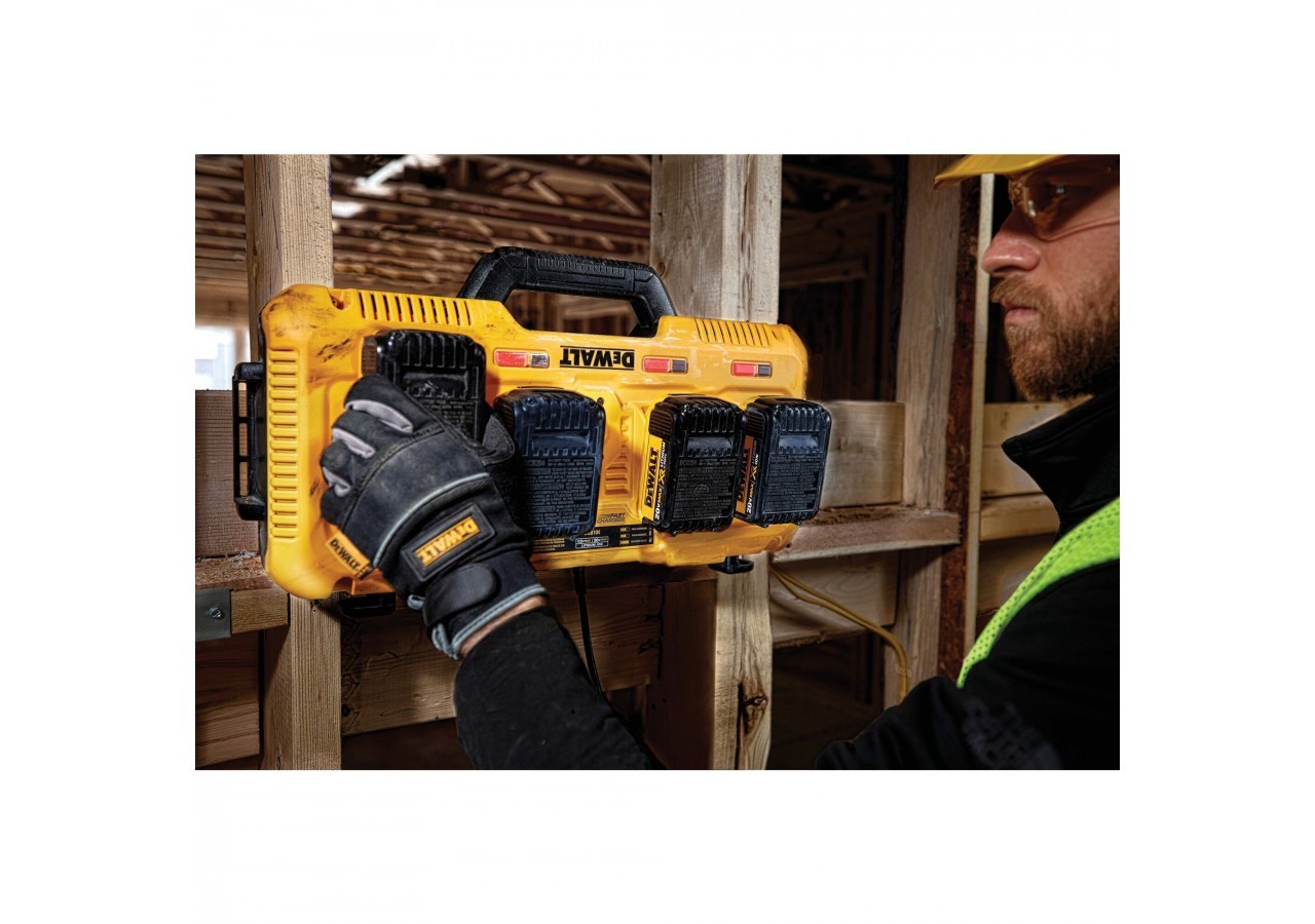 Chargeur rapide TOUGHSYSTEM 4 ports XR 12V / 18V / 54V - DCB104-QW - Dewalt