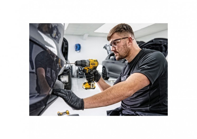 Perceuse visseuse percussion XR 12V 2Ah Li-Ion Brushless - DCD706D2-QW - Dewalt