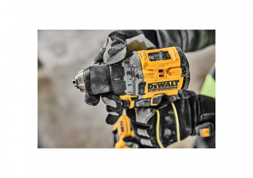 Perceuse visseuse Compacte XR 18V 5Ah Li-ion Brushless POWERSTACK - DCD800H2T-QW - Dewalt