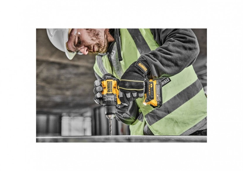 Perceuse visseuse Compacte XR 18V 1.7Ah Li-Ion Brushless POWERSTACK - DCD800E2T-QW - Dewalt