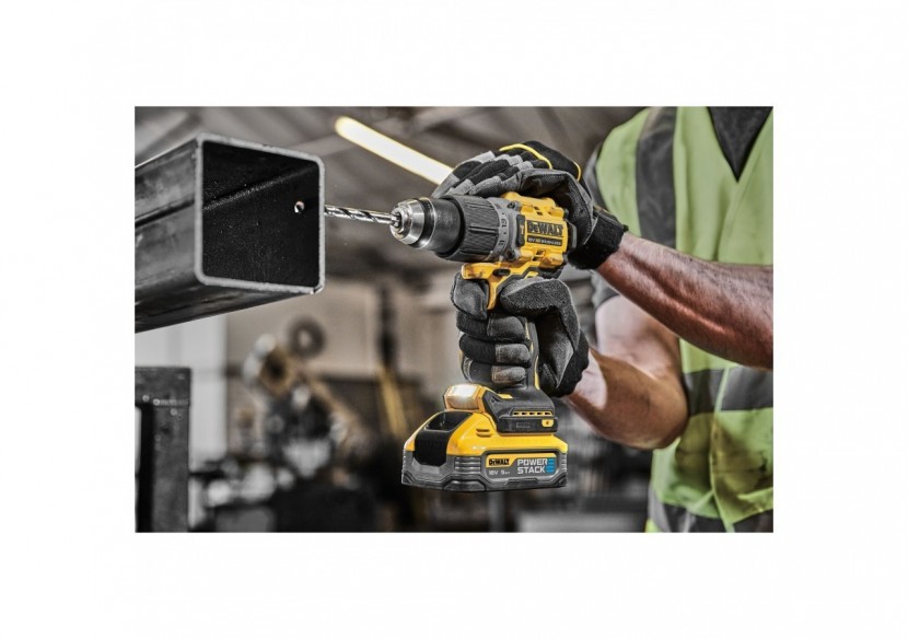 Perceuse visseuse percussion Compacte XR 18V 5Ah Li-ion Brushless POWERSTACK - DCD805H2T-QW - Dewalt