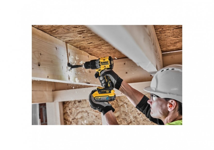 Perceuse visseuse percussion Compacte XR 18V 5Ah Li-ion Brushless POWERSTACK - DCD805H2T-QW - Dewalt