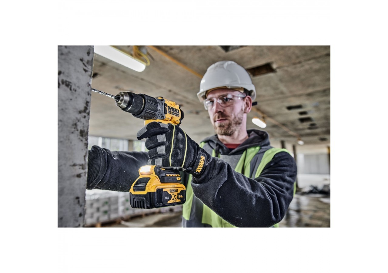 Perceuse visseuse percussion Compacte XR 18V 5Ah Li-Ion Brushless - DCD805P2T-QW - Dewalt