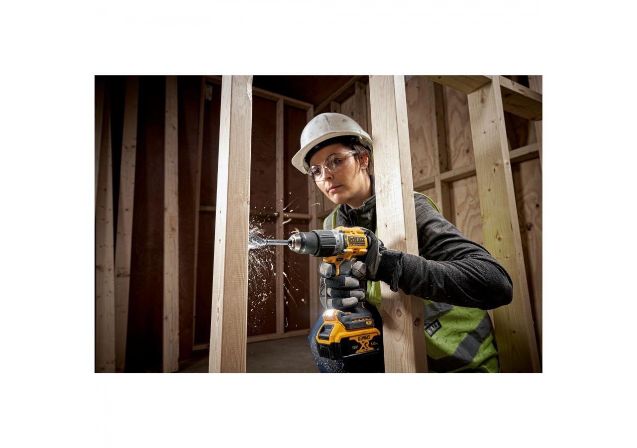 Perceuse visseuse percussion Compacte XR 18V 5Ah Li-Ion Brushless - DCD805P2T-QW - Dewalt