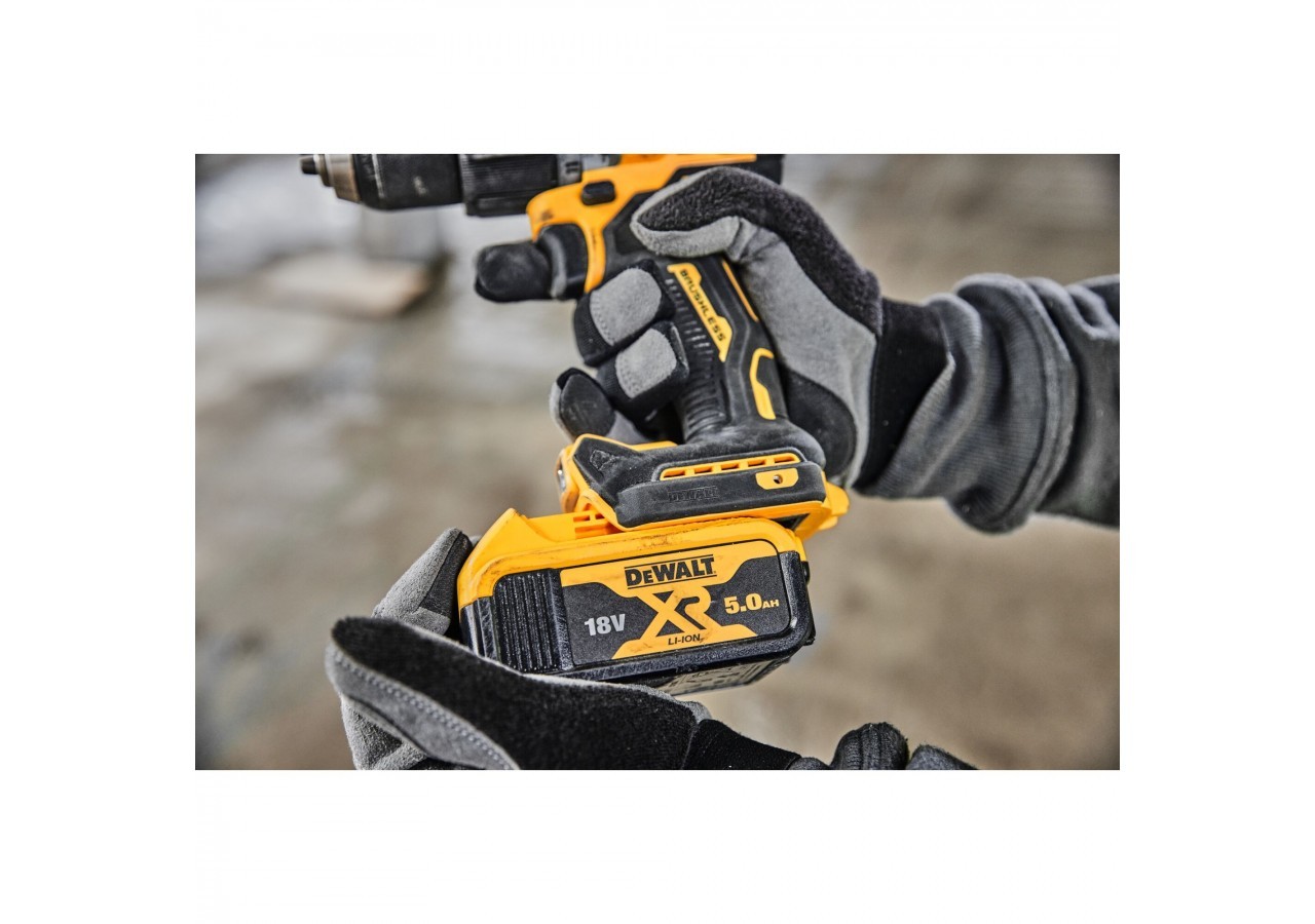 Perceuse visseuse percussion Compacte XR 18V 5Ah Li-Ion Brushless - DCD805P2T-QW - Dewalt