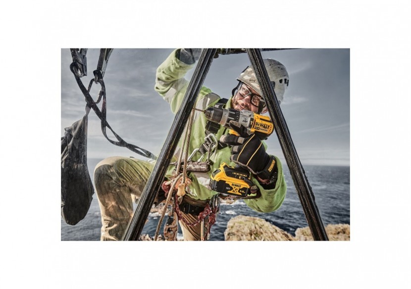 Perceuse visseuse percussion Premium XRP 18V 5Ah Li-Ion Brushless - DCD996P2-QW - Dewalt