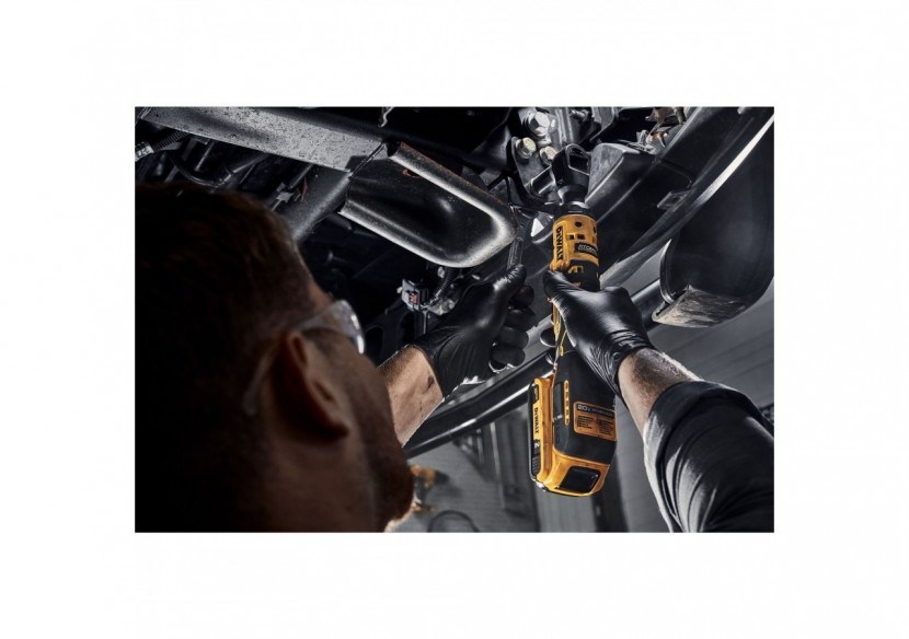 Clé à cliquet 1/2" XR 18V 2Ah Li-Ion Brushless - DCF512D1-QW - Dewalt