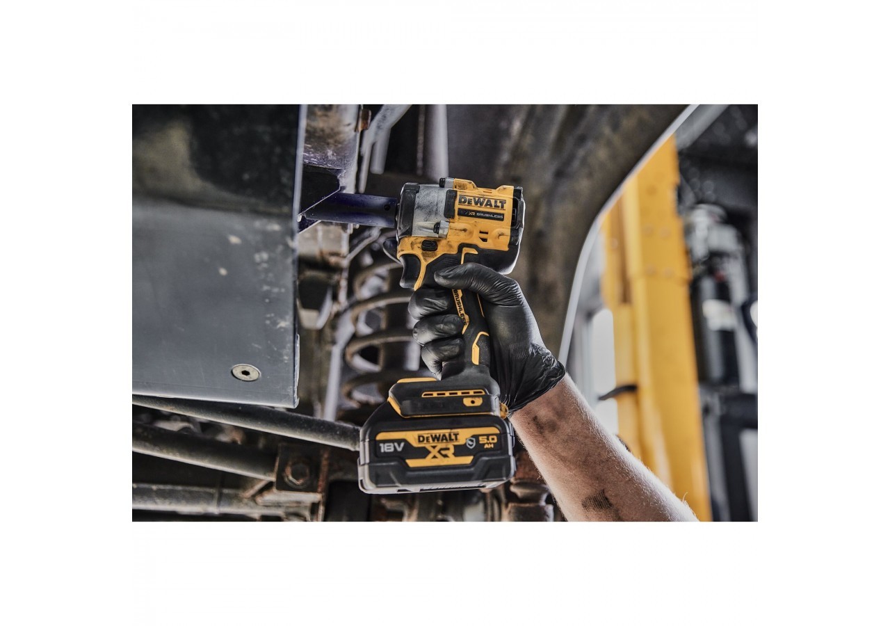 Boulonneuse à chocs 1/2'' Compacte XR 18V 5Ah Li-Ion Brushless 406 Nm - jonc de sécurité - Pack "GFN" - DCF921P2G-QW - Dewalt