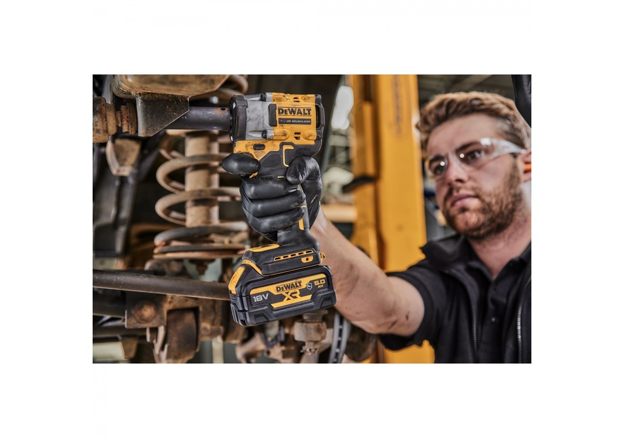 Boulonneuse à chocs 1/2'' Compacte XR 18V Brushless 406 Nm - jonc de sécurité - DCF921NT-XJ - Dewalt