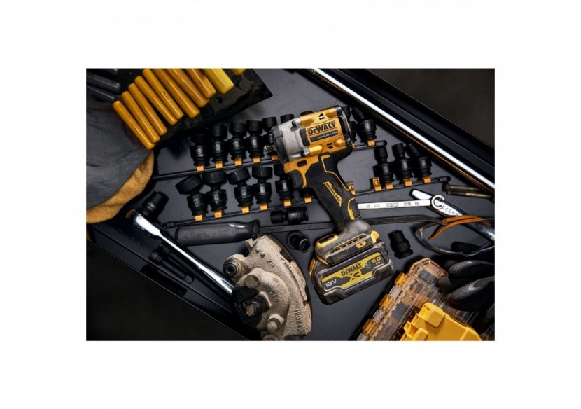 Boulonneuse à chocs 3/8'' Compacte XR 18V 5Ah Li-Ion Brushless 406 Nm - Pack "GFN" - DCF923P2G-QW - Dewalt Boulonneuse à chocs 3/8'' Compacte XR 18V 5Ah Li-Ion Brushless 406 Nm - Pack "GFN" - DCF923P2G-QW - Dewalt