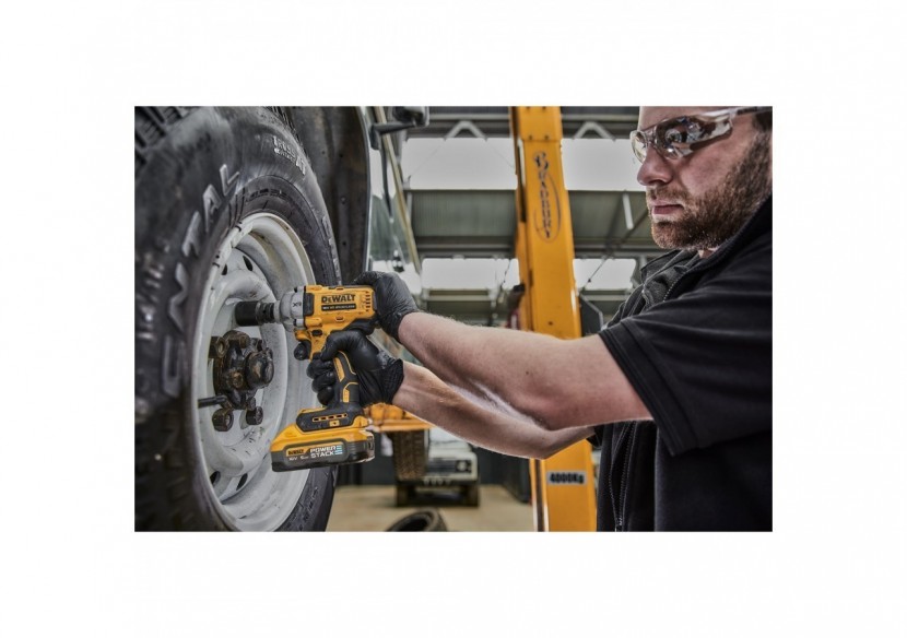 Boulonneuse à chocs 1/2‘’ XR 18V 5Ah Li-Ion Brushless 812 Nm - jonc de sécurité - POWERSTACK - DCF891H2T-QW - Dewalt