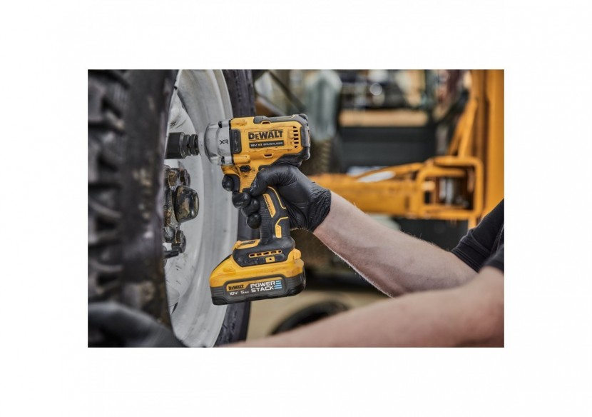 Boulonneuse à chocs 1/2‘’ XR 18V 5Ah Li-Ion Brushless 812 Nm - jonc de sécurité - POWERSTACK - DCF891H2T-QW - Dewalt