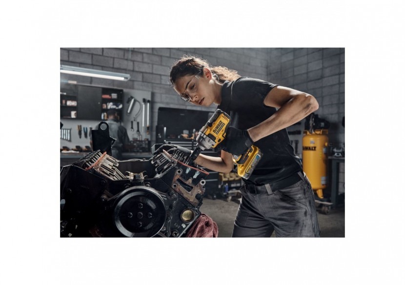 Boulonneuse à chocs 1/2‘’ XR 18V 5Ah Li-Ion Brushless 812 Nm - jonc de sécurité - POWERSTACK - DCF891H2T-QW - Dewalt