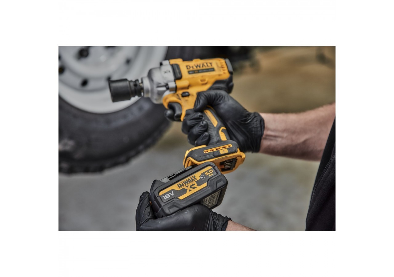 Boulonneuse à chocs 1/2‘’ XR 18V 5Ah Li-Ion Brushless 812 Nm - jonc de sécurité - Pack "GFN" - DCF891P2G-QW - Dewalt