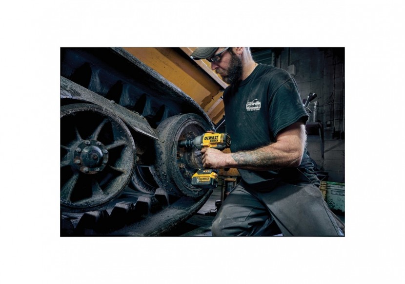 Boulonneuse à chocs 1/2'' XR 18V 5Ah Li-Ion Brushless 950 Nm - DCF899P2-QW - Dewalt