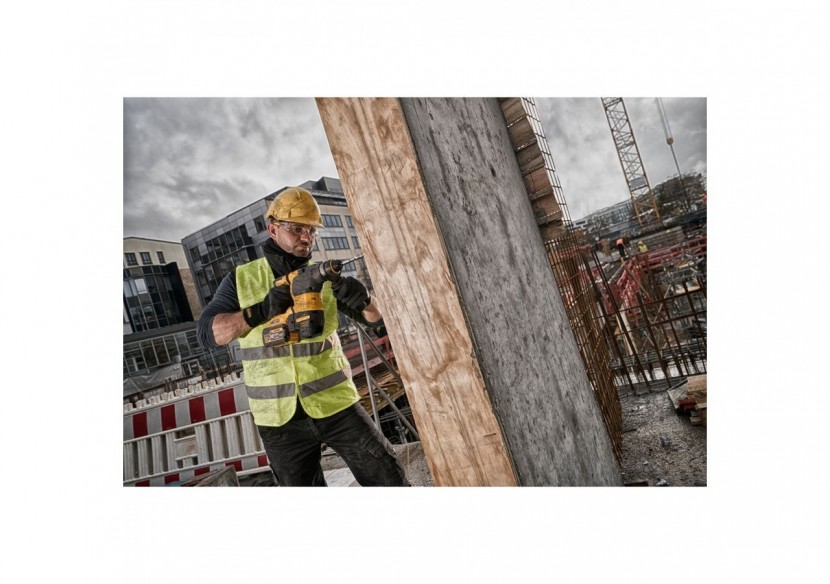 Perforateur SDS-plus XR FLEXVOLT 54V 3Ah Li-Ion Brushless 3.5J - DCH333X2-QW - Dewalt