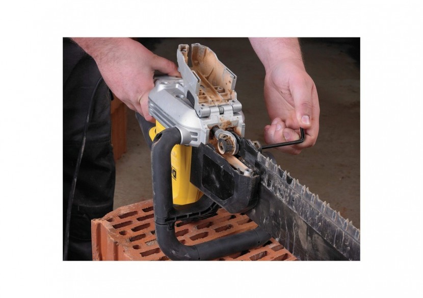 Scie ALLIGATOR© 1700W 430 mm - lame pour les briques de forte densité - DWE398-QS - Dewalt