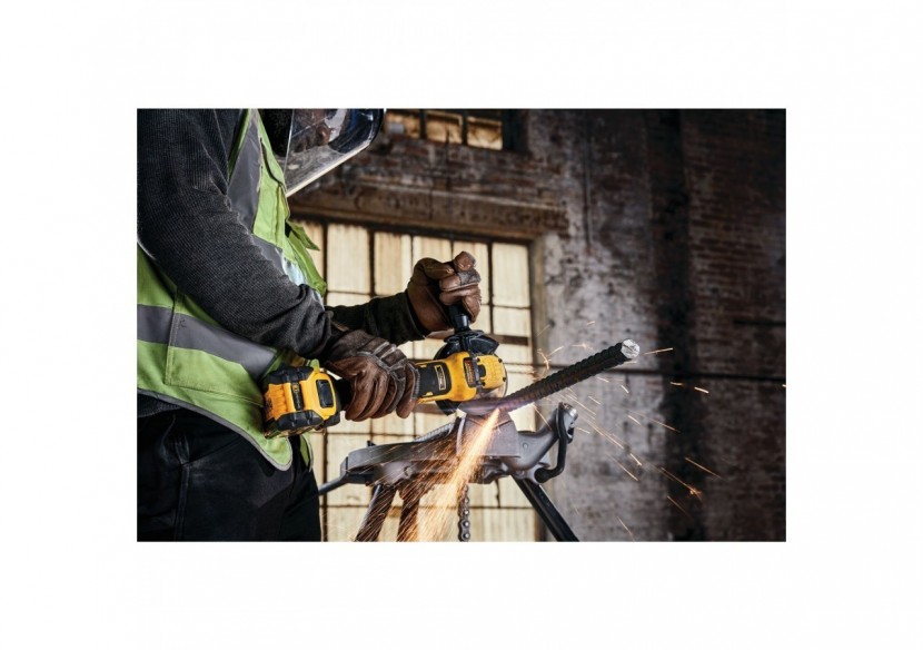 Meuleuse à vitesse variable 125 mm XR 18V ADVANTAGE Brushless - DCG409VSNT-XJ - Dewalt