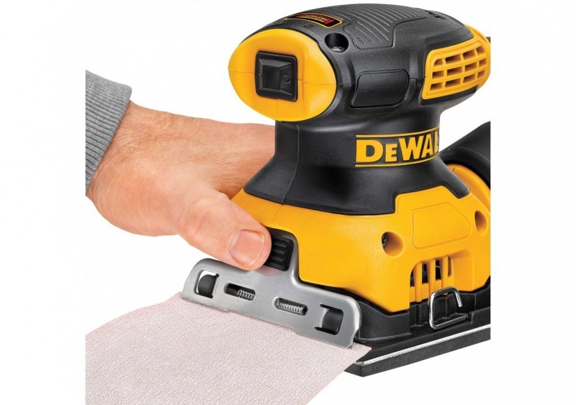 Ponceuse vibrante 1/4 de feuille 230W - DWE6411-QS - Dewalt