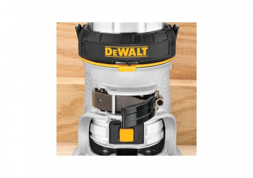 Affleureuse de paume Compacte 900W 8 mm - D26200-QS - Dewalt
