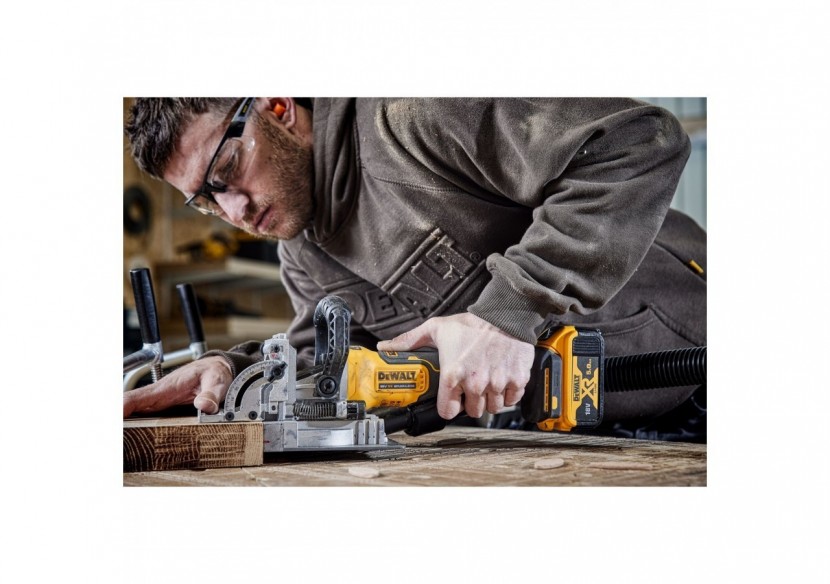 Fraiseuse à lamelles XR 18V 5Ah Li-Ion Brushless - DCW682P2-QW - Dewalt