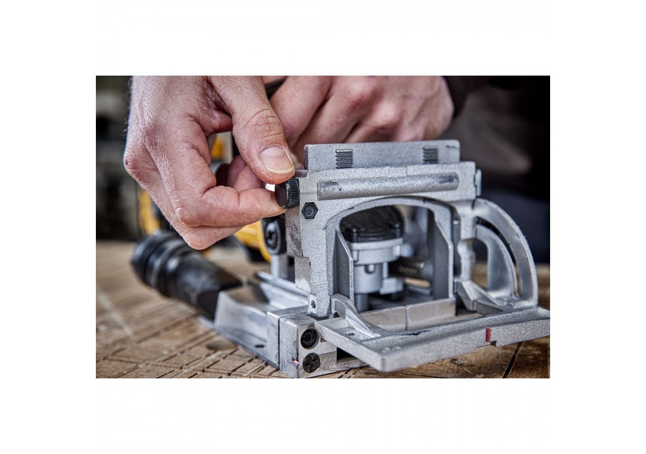 Fraiseuse à lamelles XR 18V 5Ah Li-Ion Brushless - DCW682P2-QW - Dewalt