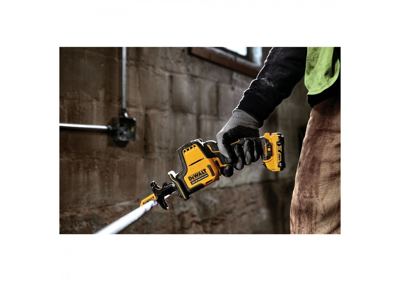Scie sabre Compacte XR 12V 2Ah Li-Ion Brushless - DCS312D2-QW - Dewalt