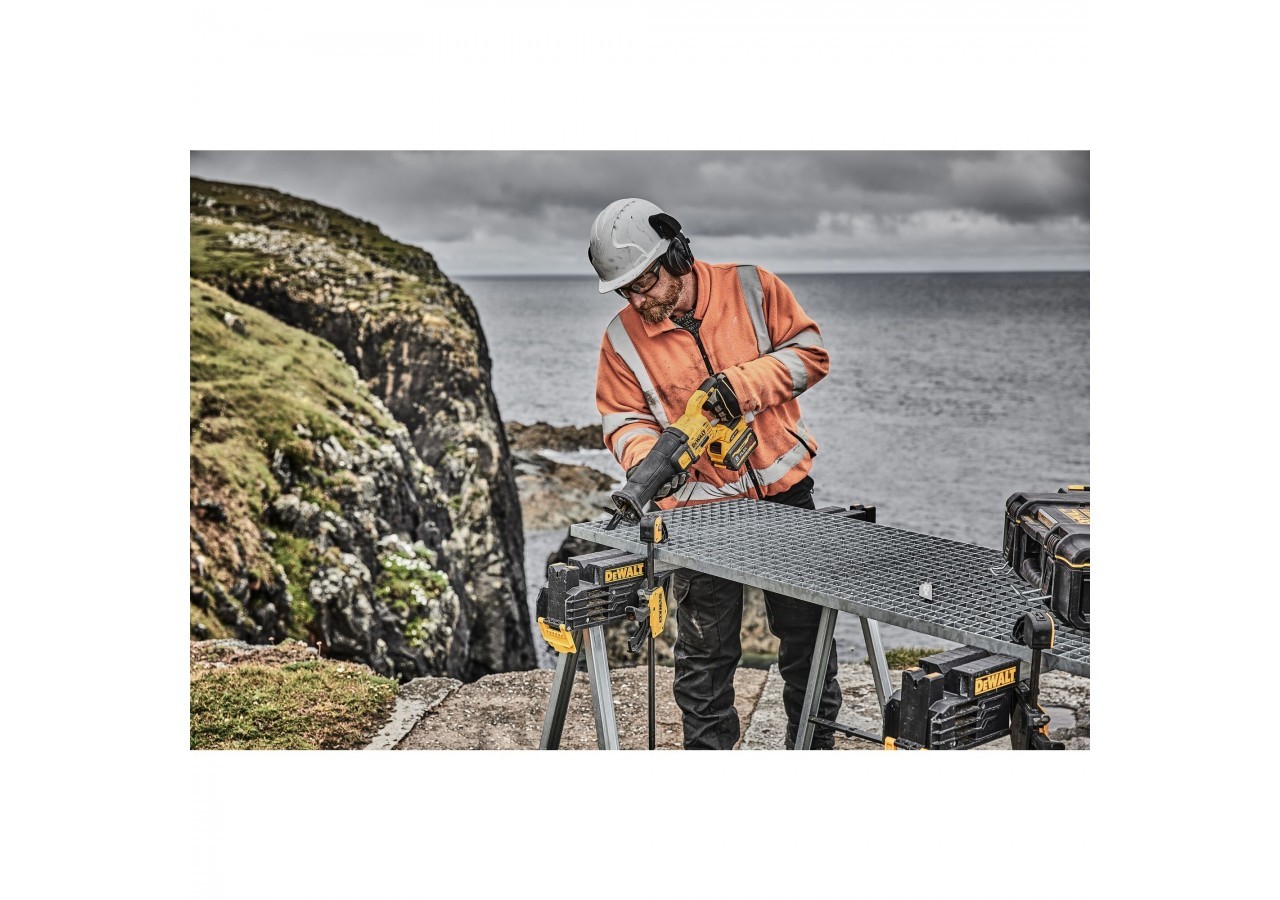 Scie sabre XR FLEXVOLT 54V 3Ah Li-Ion Brushless - DCS389X2-QW - Dewalt