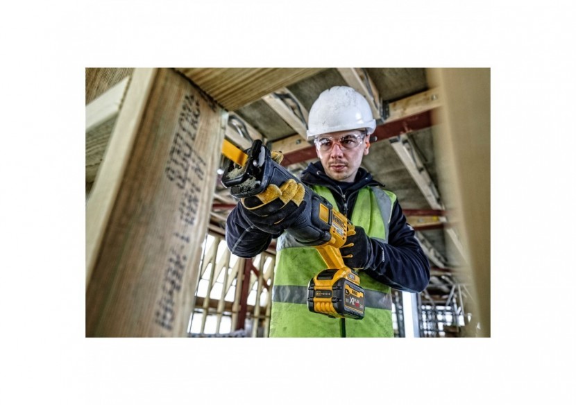 Scie sabre XR FLEXVOLT 54V 3Ah Li-Ion Brushless - DCS389X2-QW - Dewalt