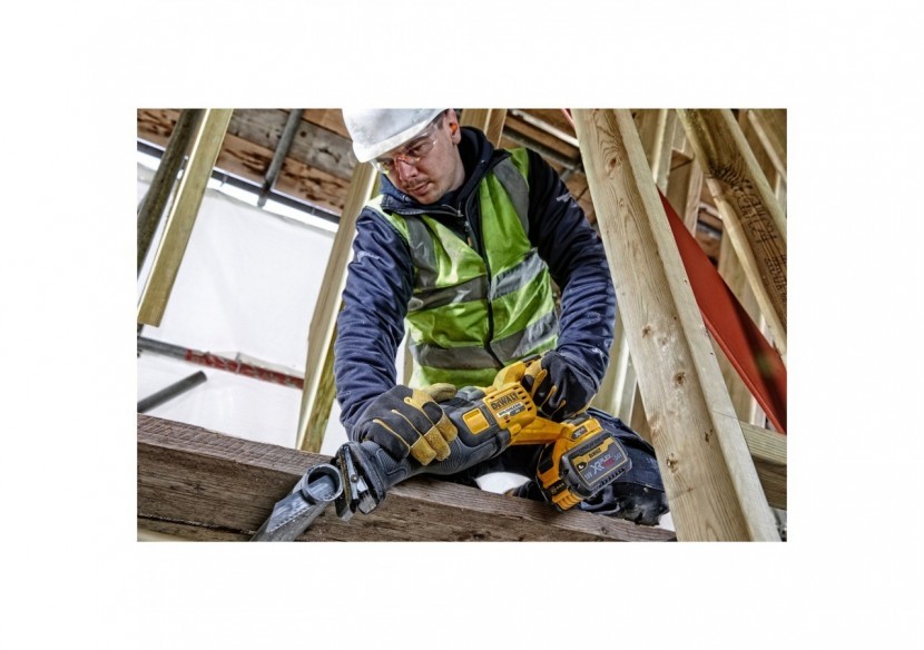 Scie sabre XR FLEXVOLT 54V 2Ah Li-Ion Brushless - DCS389T2-QW - Dewalt