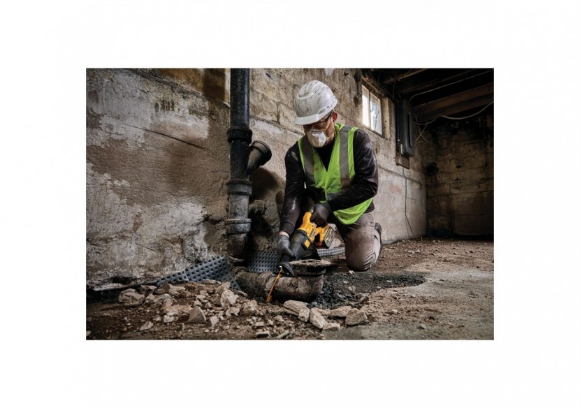 Scie sabre XR FLEXVOLT 54V Brushless - DCS389NT-XJ - Dewalt