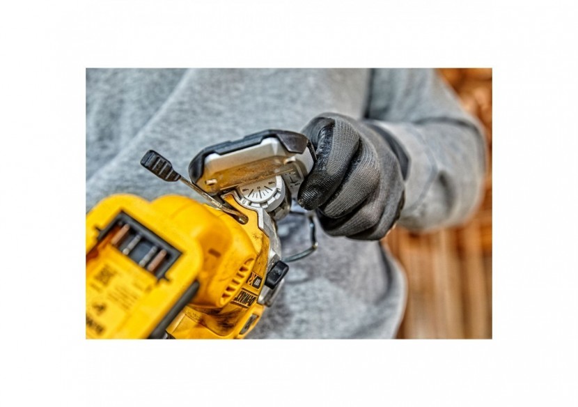 Scie sauteuse à poignée supérieure XR 18V 5Ah Li-Ion Brushless - DCS334P2-QW - Dewalt