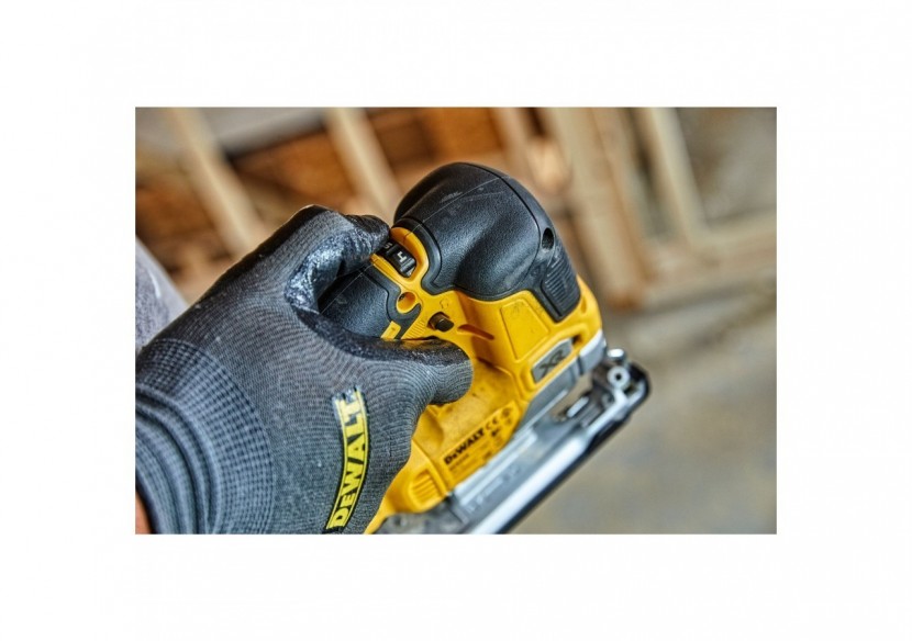 Scie sauteuse à poignée supérieure XR 18V Brushless - DCS334NT-XJ - Dewalt