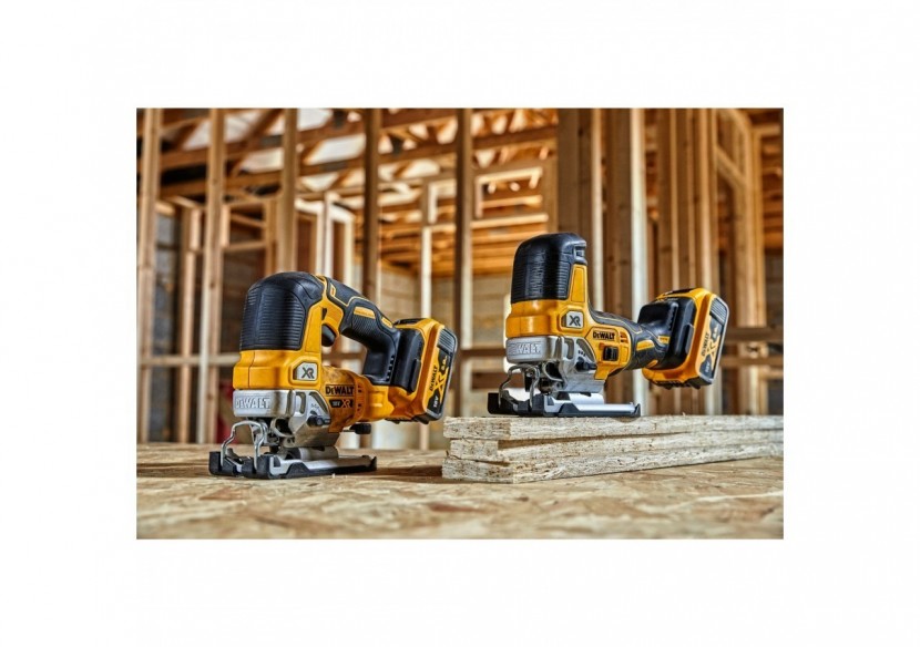 Scie sauteuse à prise par le corps XR 18V 5Ah Li-Ion Brushless - DCS335P2-QW - Dewalt