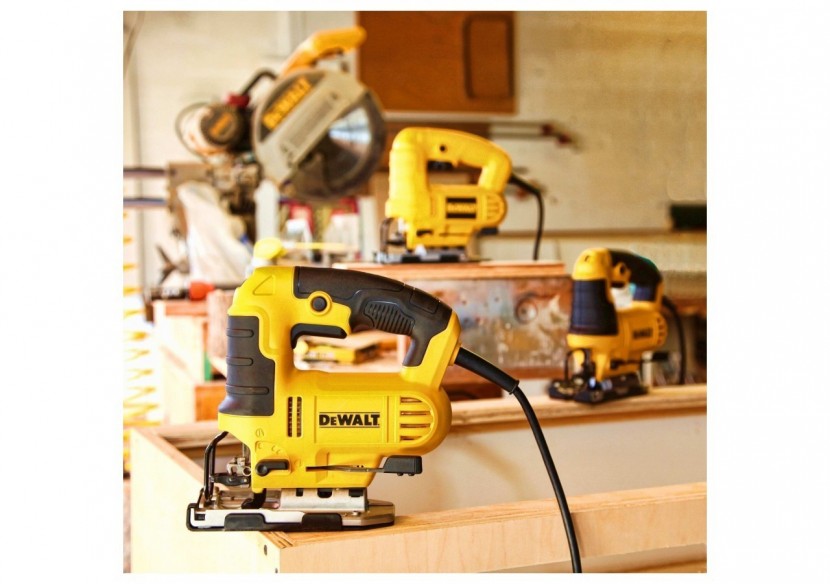 Scie sauteuse 650W à poignée supérieure - DWE349-QS - Dewalt