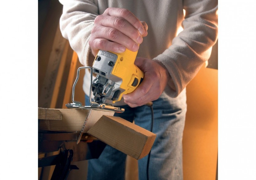 Scie sauteuse 550W à prise par le corps - DW343K-QS - Dewalt