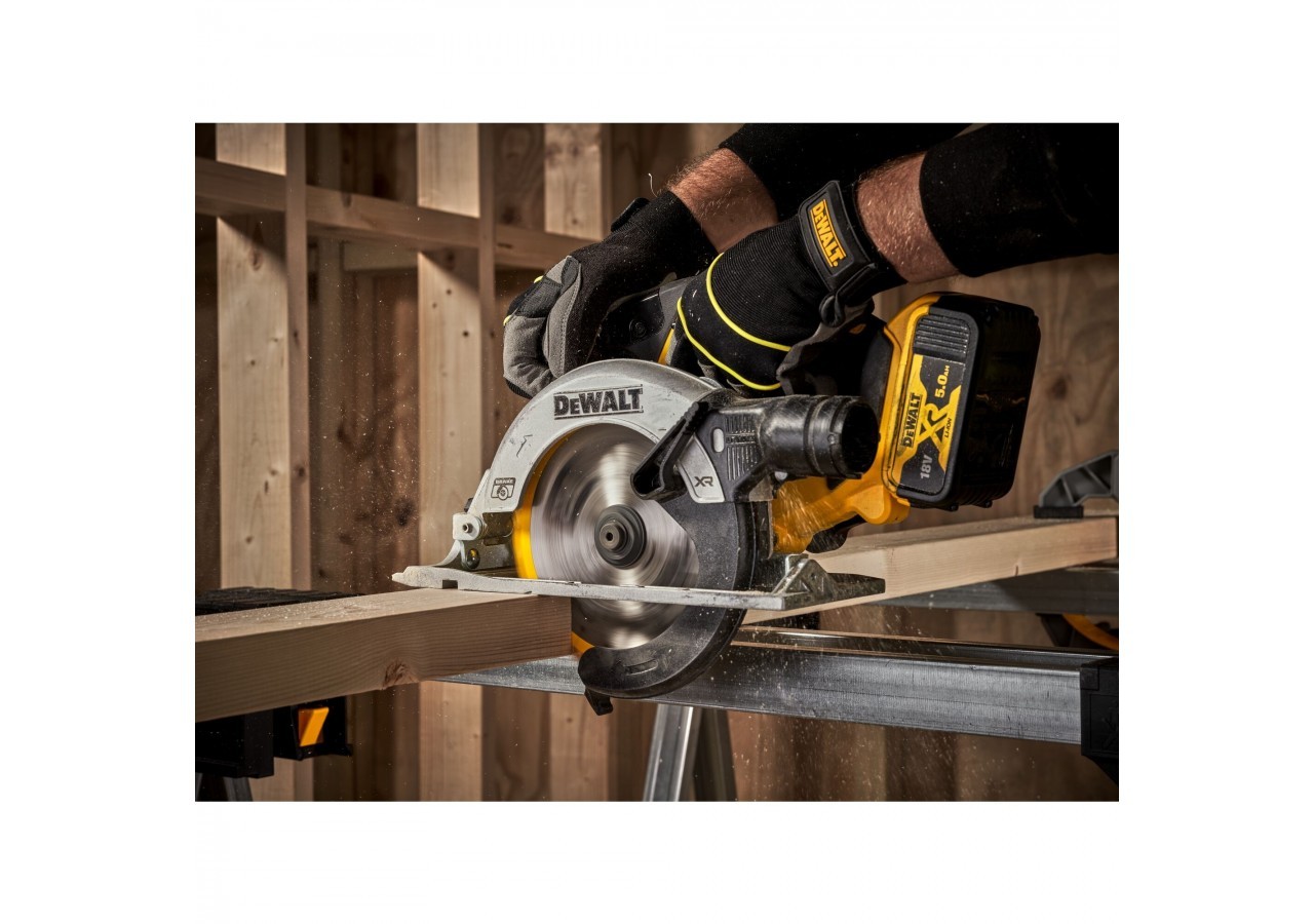 Scie circulaire XR 18V 5Ah Li-Ion Brushless 165 mm - DCS565P2-QW - Dewalt