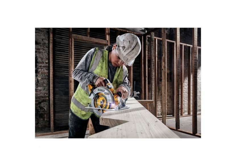 Scie circulaire XR 18V ADVANTAGE 5Ah Li-Ion Brushless 190 mm - POWERSTACK - DCS573H2T-QW - Dewalt