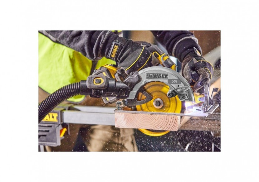 Scie circulaire XR 18V ADVANTAGE 6Ah Li-Ion Brushless 190 mm - DCS573T1-QW - Dewalt